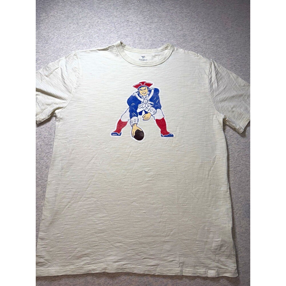 Fanatics vintage NFL New England Patriots Cream Football Shirt Size L